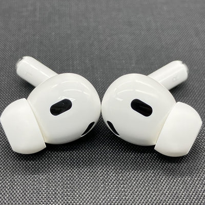 【中古】MagSafe充電ケース(USB-C)付きAirPods Pro(第2世代) MTJV3JA【秋葉原】