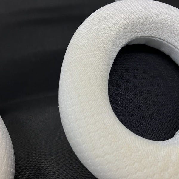 【中古】Arctis Nova 7P Wireless White 【61561J】【秋葉原】