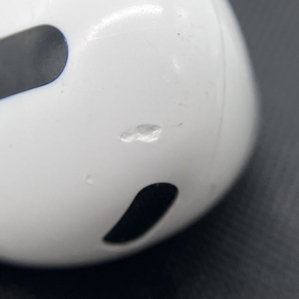 【中古】MagSafe充電ケース(USB-C)付きAirPods Pro(第2世代) MTJV3JA【仙台】
