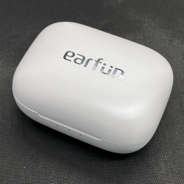 【美品】EarFun Air Pro 4 ホワイトシルバー ワイヤレスイヤホン EarFun EarFun Air Pro 4 [Glossy White] 価格比較 - 価格.com