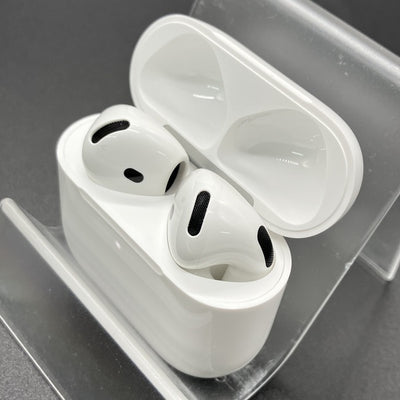 【中古】AirPods 4 MXP63J/A【秋葉原】
