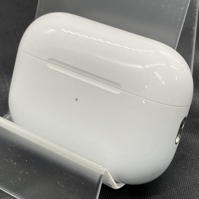 【中古】MagSafe充電ケース(USB-C)付きAirPods Pro(第2世代) MTJV3JA【秋葉原】