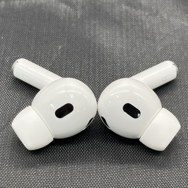 【中古】MagSafe充電ケース(USB-C)付きAirPods Pro(第2世代) MTJV3JA【秋葉原】