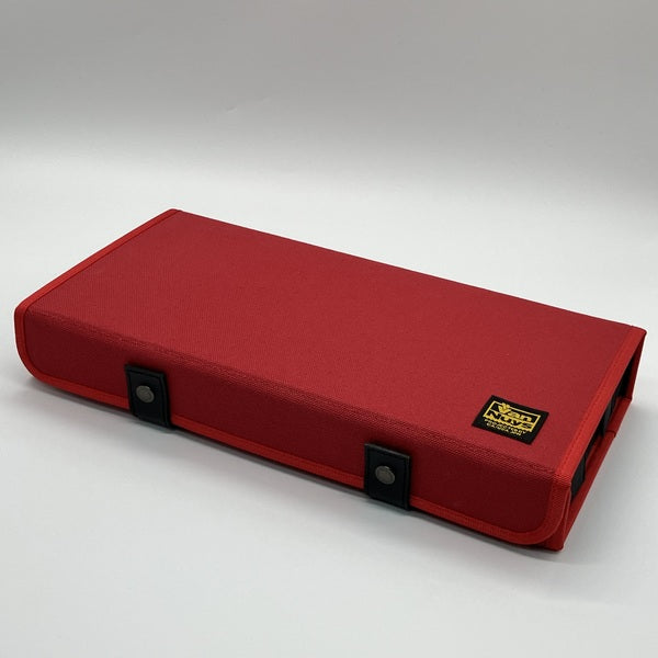 【中古】仕切りの位置が変えられるイヤフォンケース/8個用 レッド【秋葉原】