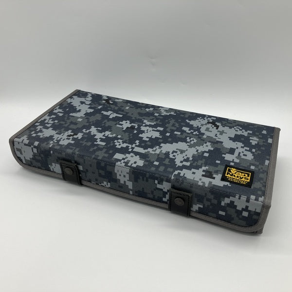 【中古】仕切りの位置が変えられるイヤフォンケース/8個用　カモフラージュ【秋葉原】