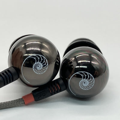 【中古】A8 Ear Speakers 30th Anniversary Edition【日本橋】