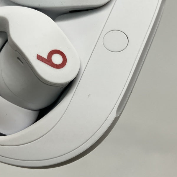 【中古】Beats Fit Pro ホワイト【秋葉原】