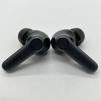 【中古】Air Pro 4 - Black【秋葉原】