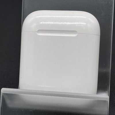 【中古】AirPods with Charging Case MV7N2J/A【日本橋】