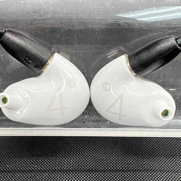 【中古】AONIC4 ホワイト 【SE42HYW+UNI-A】【秋葉原】