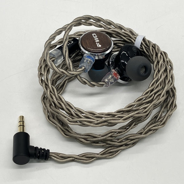 【中古】FP3 Walnut 【FIO-IEM-FP3-W】【秋葉原】