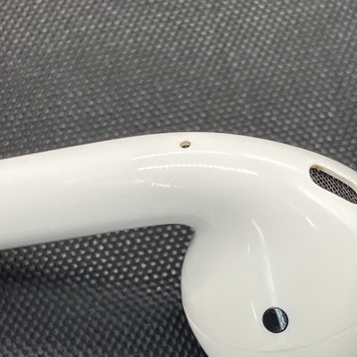 【中古】AirPods with Charging Case MV7N2J/A【秋葉原】