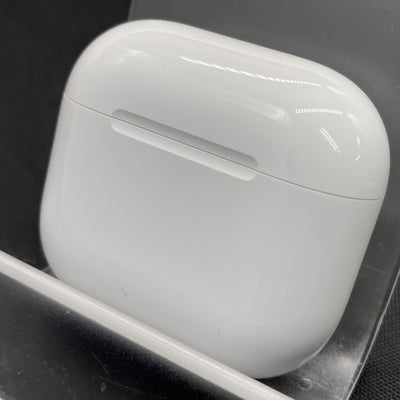 【中古】AirPods 4 MXP63J/A【秋葉原】