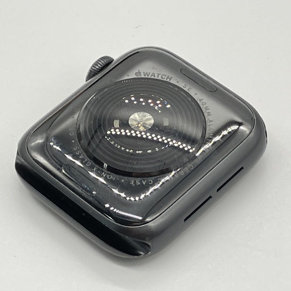【中古】Apple Watch SE （40mm GPS）アルミニウム (Space Gray)【秋葉原】