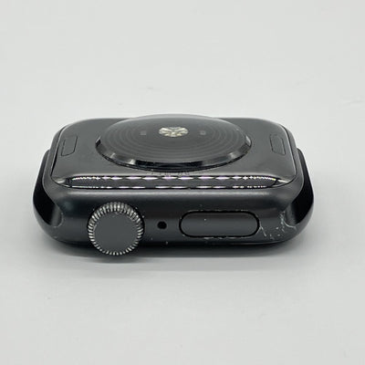 【中古】Apple Watch SE （40mm GPS）アルミニウム (Space Gray)【秋葉原】
