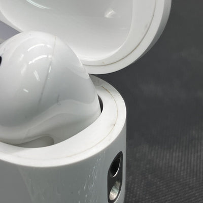 【中古】AirPods Pro (第2世代) MQD83J/A【秋葉原】