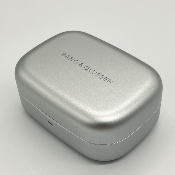 ヘッドホン Beoplay Eleven [Natural Aluminium] BANG & OLUFSEN 【中古】Beoplay Eleven Natural Aluminium