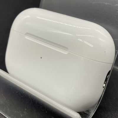 【中古】MagSafe充電ケース(USB-C)付きAirPods Pro(第2世代) MTJV3JA【秋葉原】