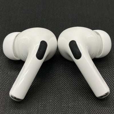 【中古】MagSafe充電ケース(USB-C)付きAirPods Pro(第2世代) MTJV3JA【秋葉原】