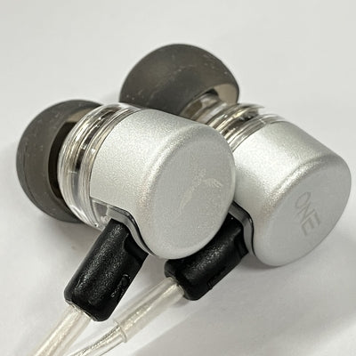 【中古】ONE iS【秋葉原】