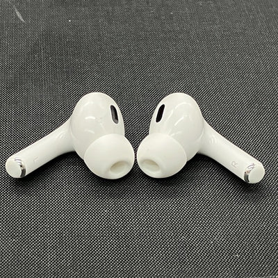 【中古】MagSafe充電ケース(USB-C)付きAirPods Pro(第2世代) MTJV3JA【日本橋】