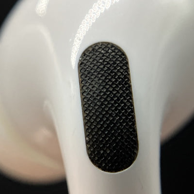 【中古】MagSafe充電ケース(USB-C)付きAirPods Pro(第2世代) MTJV3JA【日本橋】