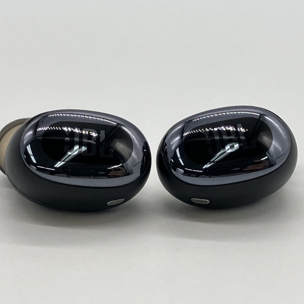 JBL 【中古】LIVE FREE 2 ブラック【JBLLIVEFREE2TWSBLK】【秋葉原