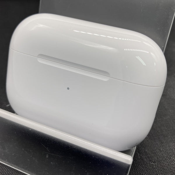 【中古】MagSafe充電ケース(USB-C)付きAirPods Pro(第2世代) MTJV3JA【秋葉原】