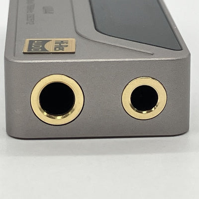 【中古】UA4 チタニウム【秋葉原】