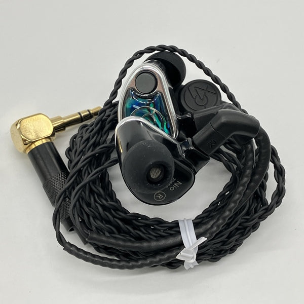 【中古】Nio 【64A-8434】【秋葉原】