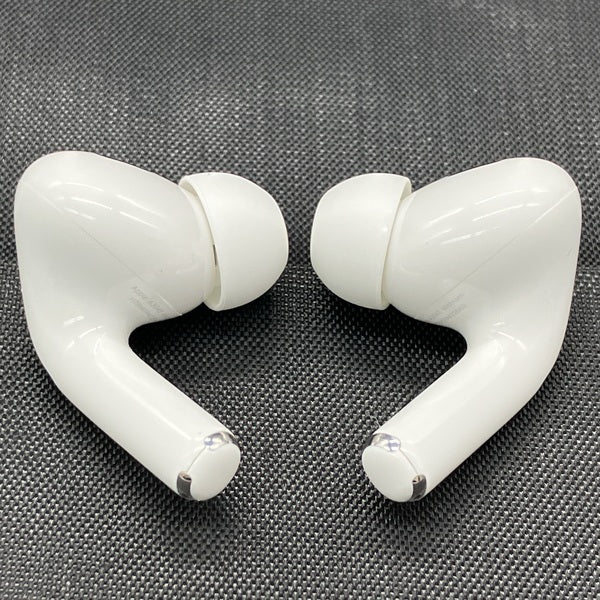 【中古】MagSafe充電ケース(USB-C)付きAirPods Pro(第2世代) MTJV3JA【秋葉原】