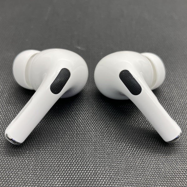 【中古】MagSafe充電ケース(USB-C)付きAirPods Pro(第2世代) MTJV3JA【秋葉原】