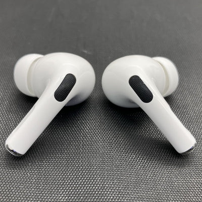 【中古】MagSafe充電ケース(USB-C)付きAirPods Pro(第2世代) MTJV3JA【秋葉原】