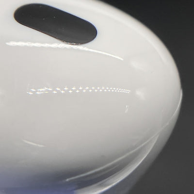 【中古】MagSafe充電ケース(USB-C)付きAirPods Pro(第2世代) MTJV3JA【秋葉原】