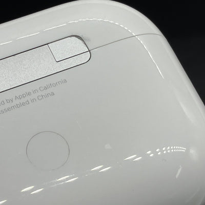 【中古】MagSafe充電ケース(USB-C)付きAirPods Pro(第2世代) MTJV3JA【秋葉原】