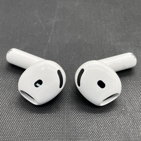 【中古】AirPods 4 MXP93J/A（アクティブノイズキャンセリング搭載）【秋葉原】