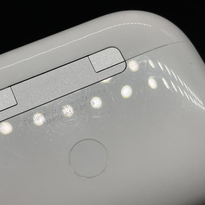 【中古】MagSafe充電ケース(USB-C)付きAirPods Pro(第2世代) MTJV3JA【秋葉原】