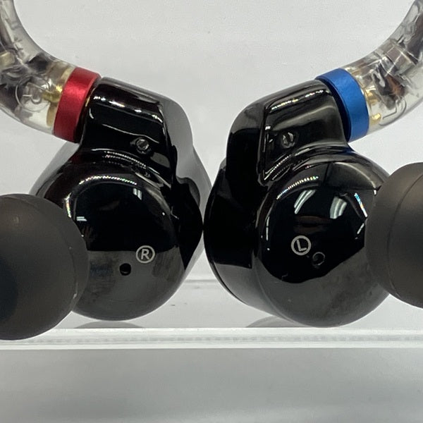 【中古】FD15 Black 【FIO-IEM-FD15-B】【秋葉原】
