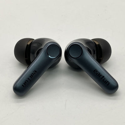 【中古】Air Pro 4 - Black【秋葉原】