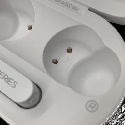 【中古】N5 Hybrid ホワイト【AKGN5HYBRIDWHT】【秋葉原】