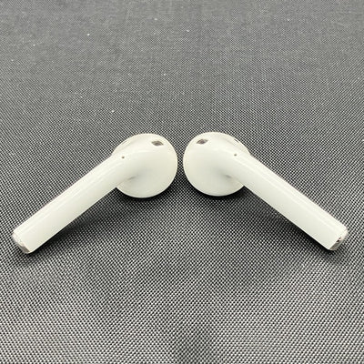 【中古】AirPods with Charging Case MV7N2J/A【秋葉原】