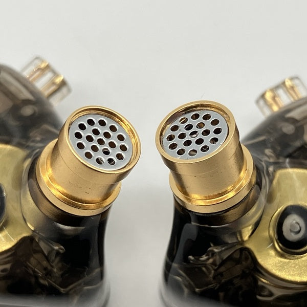 【中古】KZ ZAX（ケーブル欠品）【秋葉原】