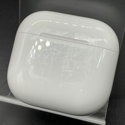 【中古】AirPods 4 MXP93J/A（アクティブノイズキャンセリング搭載）【秋葉原】