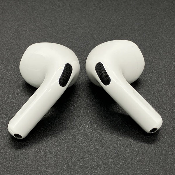 【中古】AirPods 4 MXP93J/A（アクティブノイズキャンセリング搭載）【秋葉原】