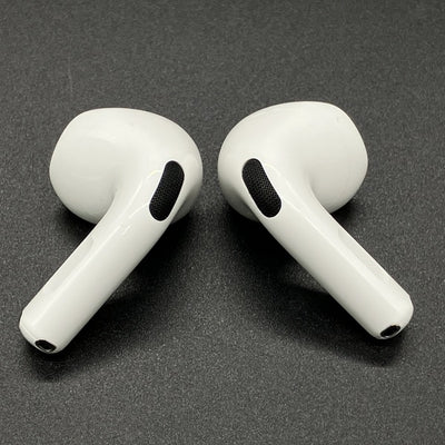 【中古】AirPods 4 MXP93J/A（アクティブノイズキャンセリング搭載）【秋葉原】