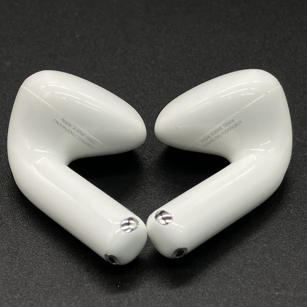 【中古】AirPods 4 MXP93J/A（アクティブノイズキャンセリング搭載）【秋葉原】