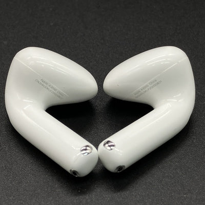 【中古】AirPods 4 MXP93J/A（アクティブノイズキャンセリング搭載）【秋葉原】