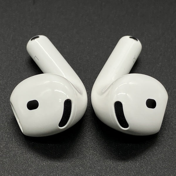 【中古】AirPods 4 MXP93J/A（アクティブノイズキャンセリング搭載）【秋葉原】
