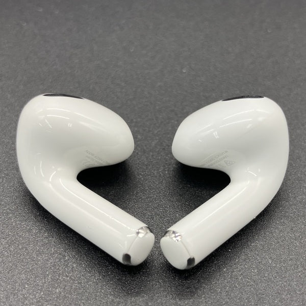 【中古】Airpods MME73J/A 3rd Generation(海外モデル)【秋葉原】
