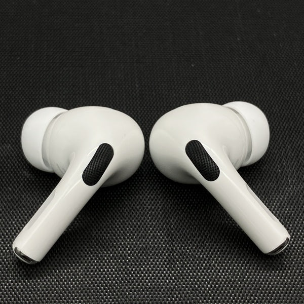 【中古】MagSafe充電ケース(USB-C)付きAirPods Pro(第2世代) MTJV3JA【秋葉原】